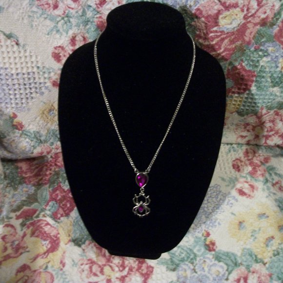 SPIDER NECKLACE FUN FALL PIECE SILVERTONE & PURPLE - Picture 3 of 4